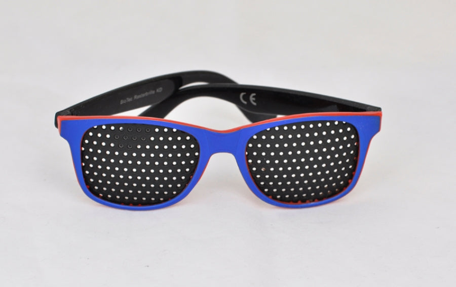 Anteojos estenopeicos para niños